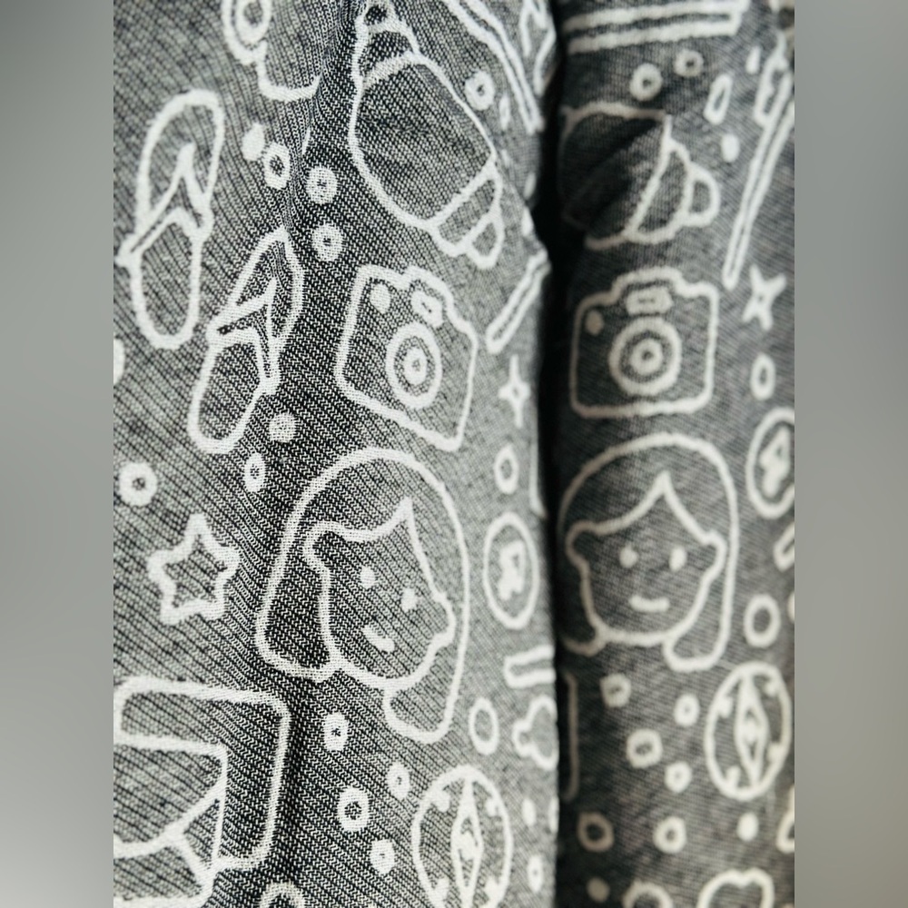 Bathrobe| Loungewear | Fun patterned Collection Double Sided Robe, L/XL - Picture 3 of 5